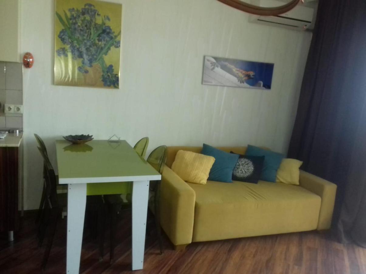 Apartment On Kobaladze Str 2 Batumi Kültér fotó