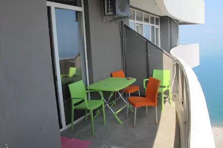 Apartment On Kobaladze Str 2 Batumi Kültér fotó